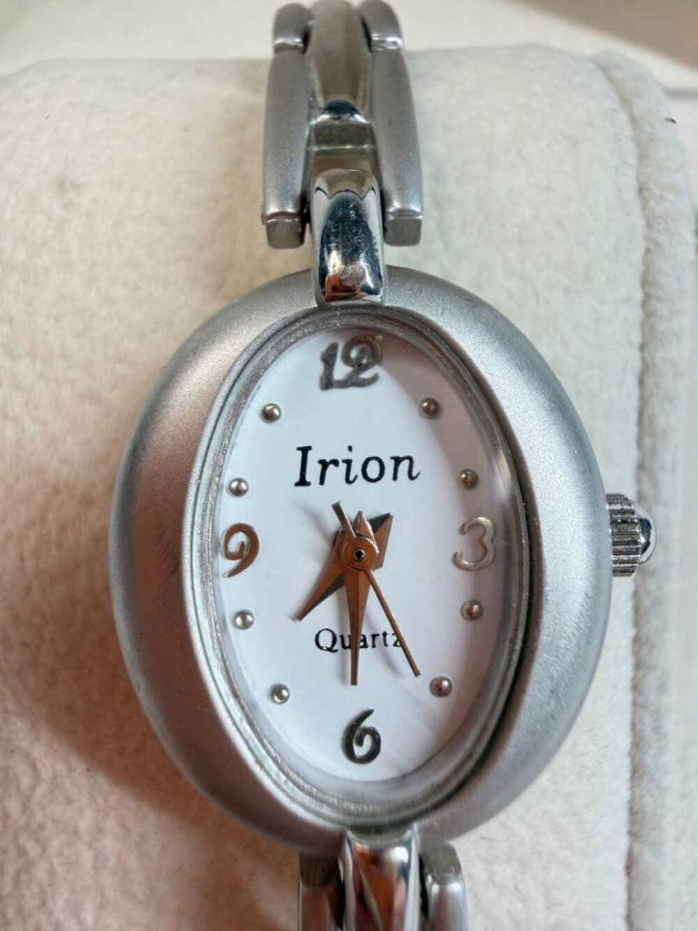 Irion Women’s Watch – Elegant Silver-Tone Bracelet Watch - Picture 3 of 16